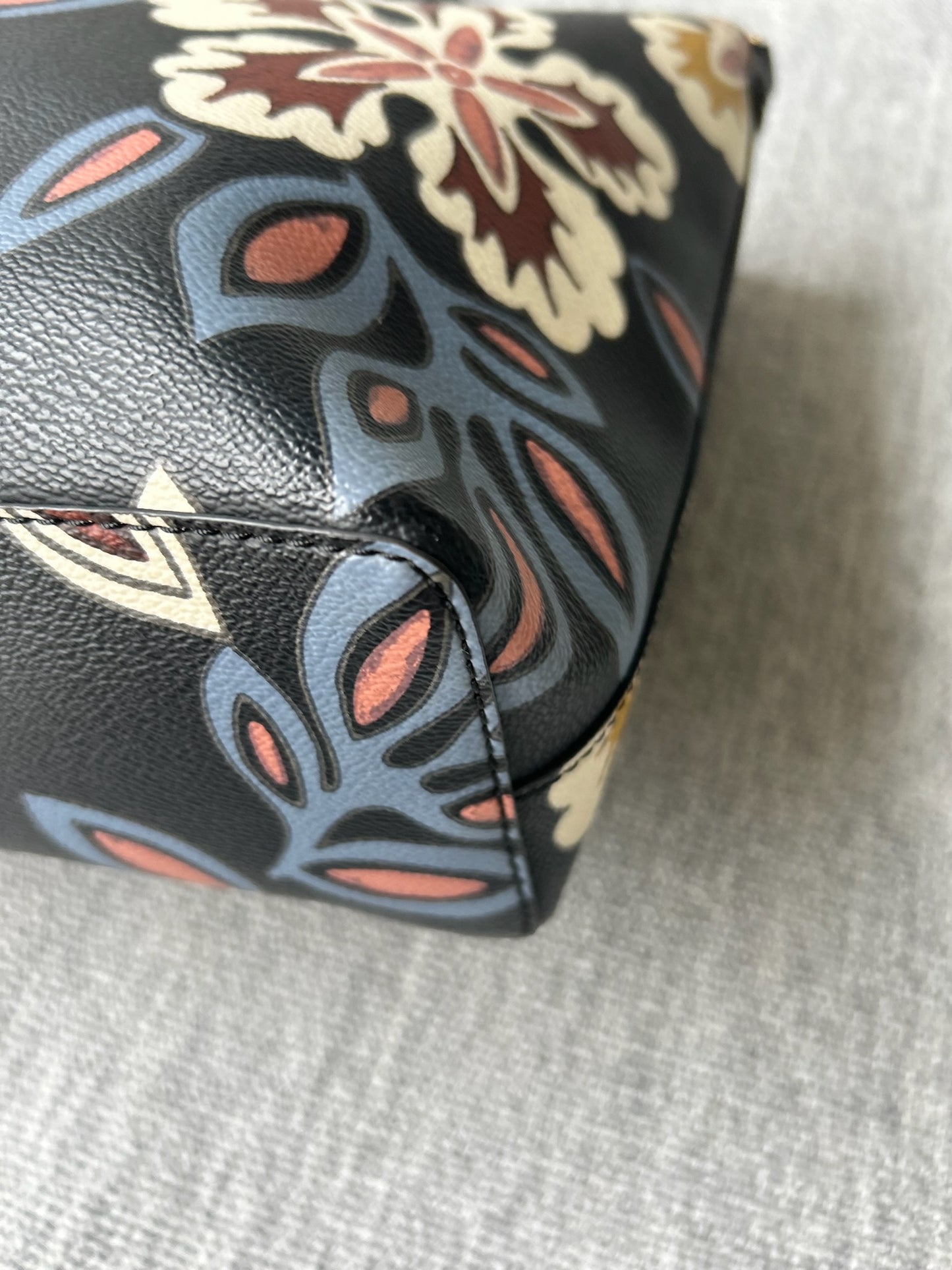 Vintage Tory Burch tote black & blue