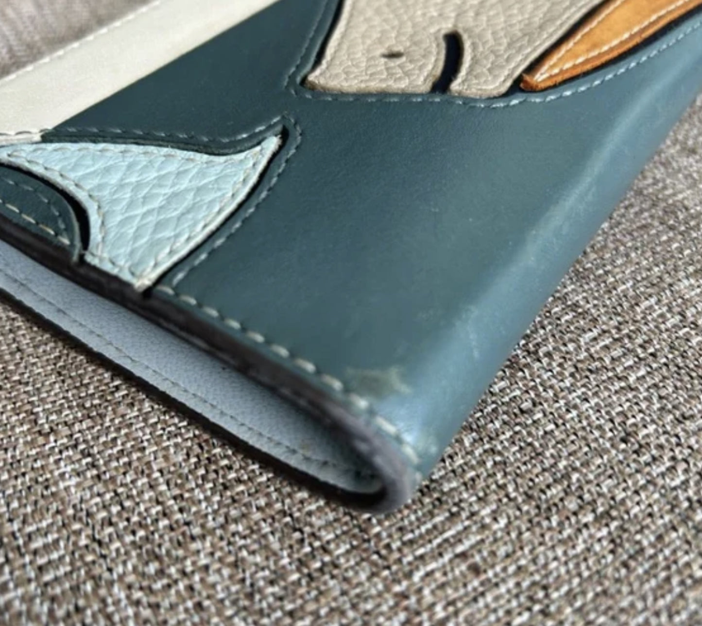 Vintage Tory Burch Perry Shark Applique Zip Continental Wallet