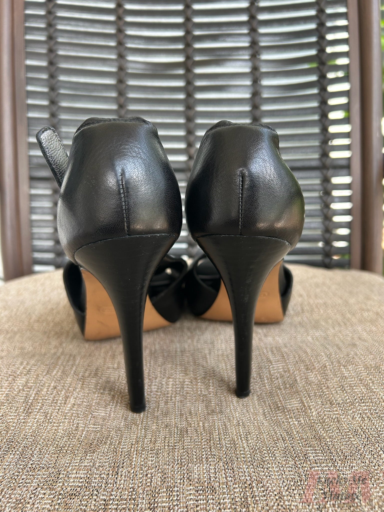 Coach black Heels size 8b