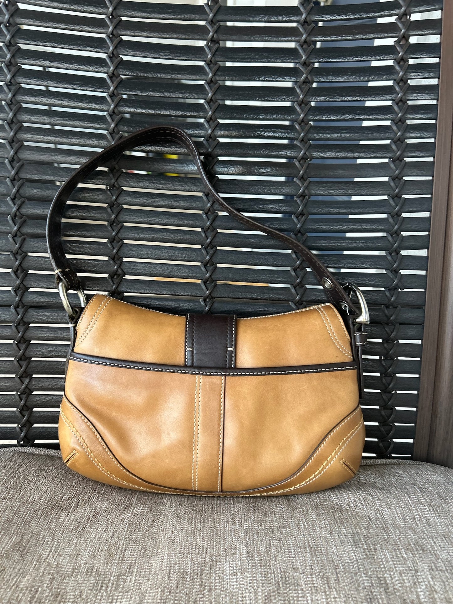 Vintage Coach soho F10909 Tan and Brown Leather Shoulder Bag
