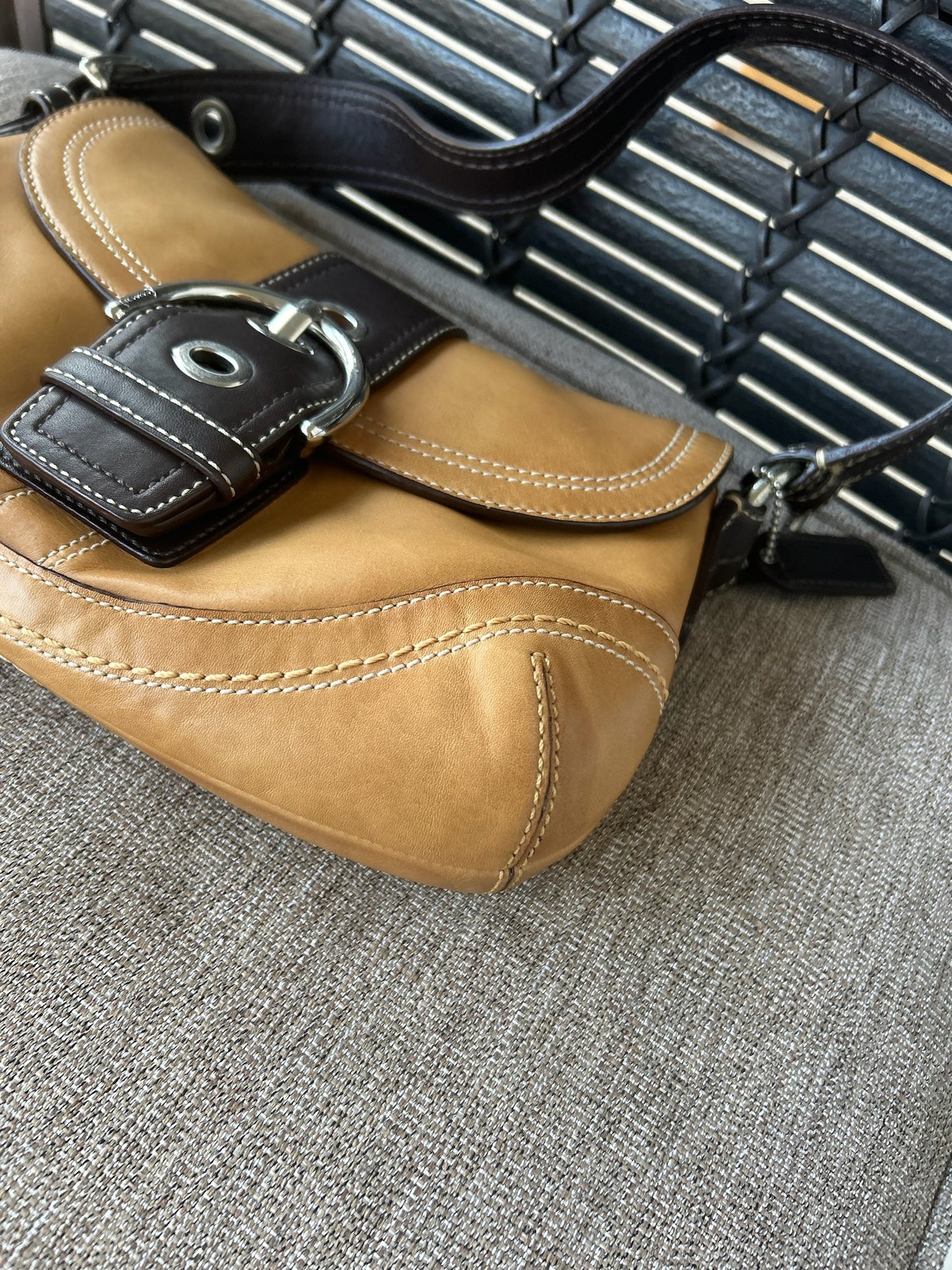 Vintage Coach soho F10909 Tan and Brown Leather Shoulder Bag