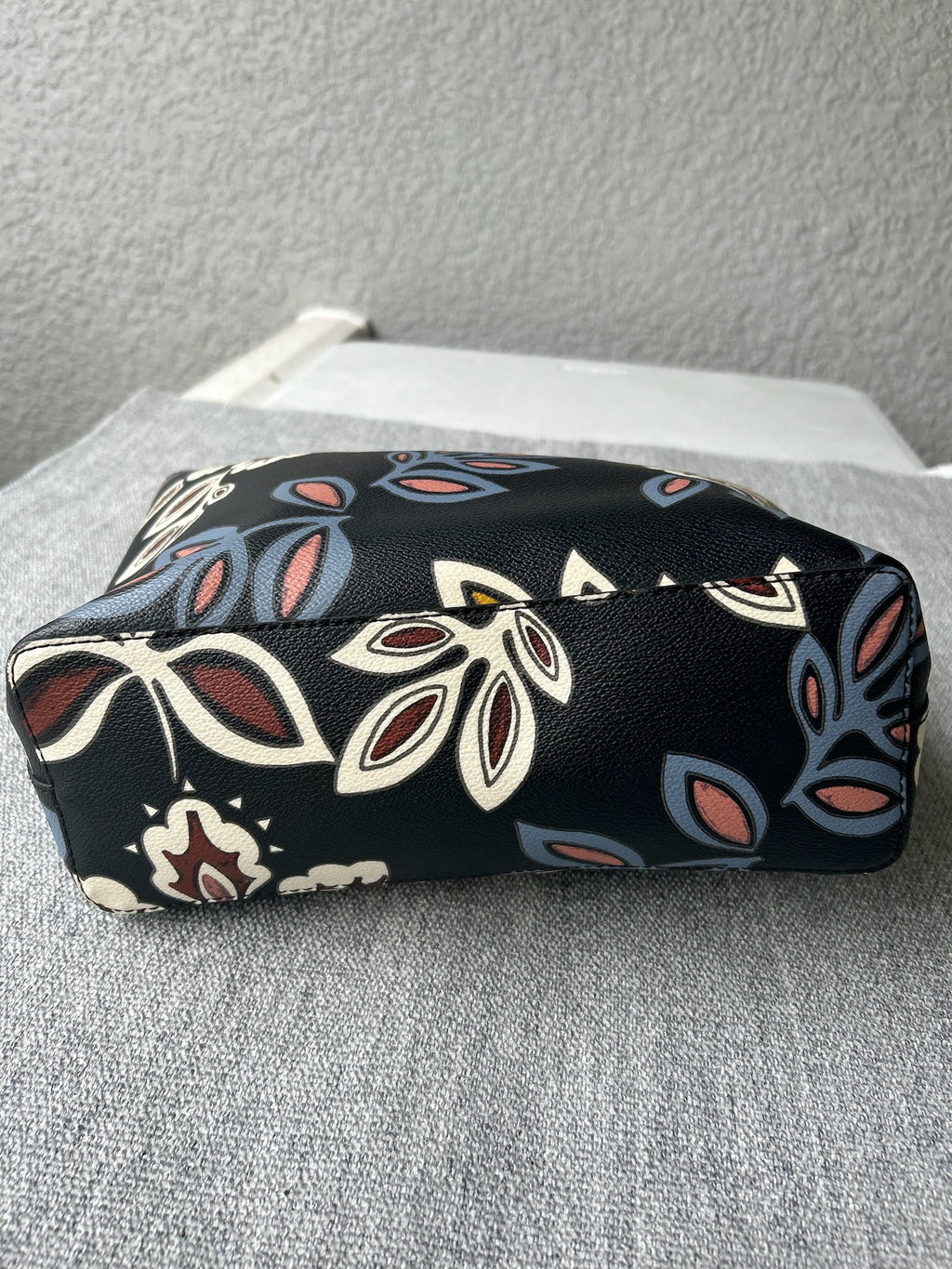 Vintage Tory Burch tote black & blue