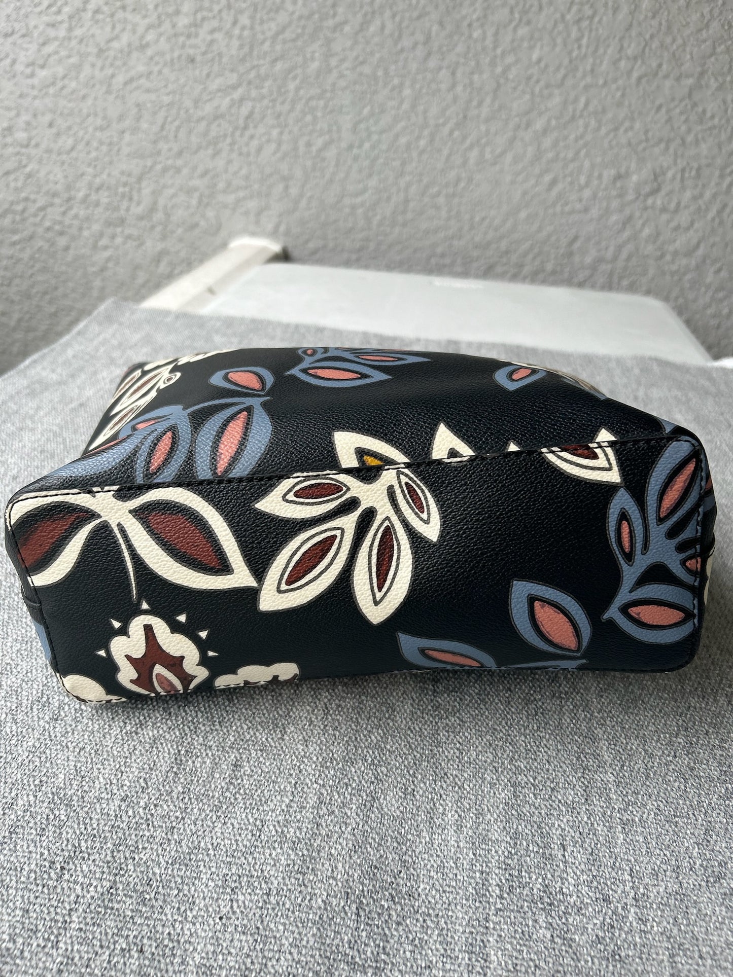 Vintage Tory Burch tote black & blue