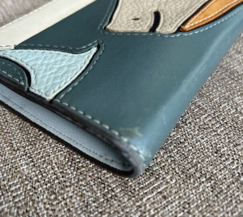 Vintage Tory Burch Perry Shark Applique Zip Continental Wallet