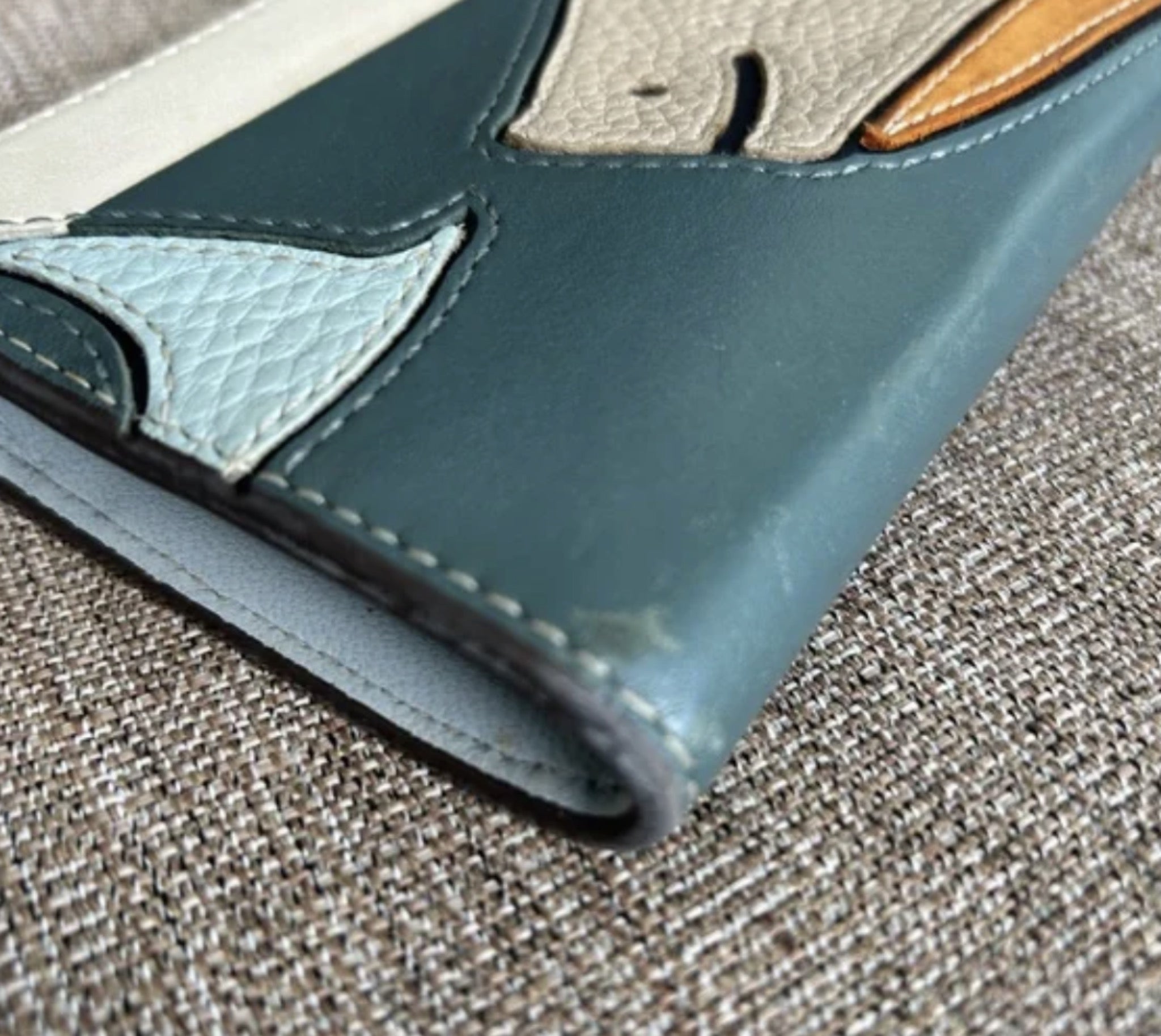 Vintage Tory Burch Perry Shark Applique Zip Continental Wallet